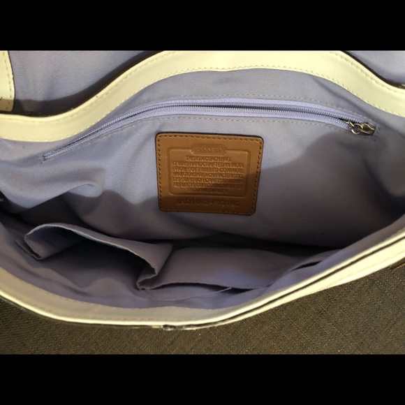 Coach Handbag Shoulder Purse Pebbled Leather - Picture 5 of 8